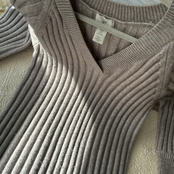 H&M rib knit dress! - Picture 5 of 7